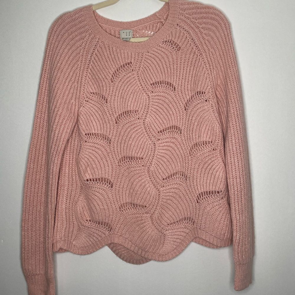 Pink sweater. Size medium